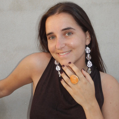 Dangling earrings hit