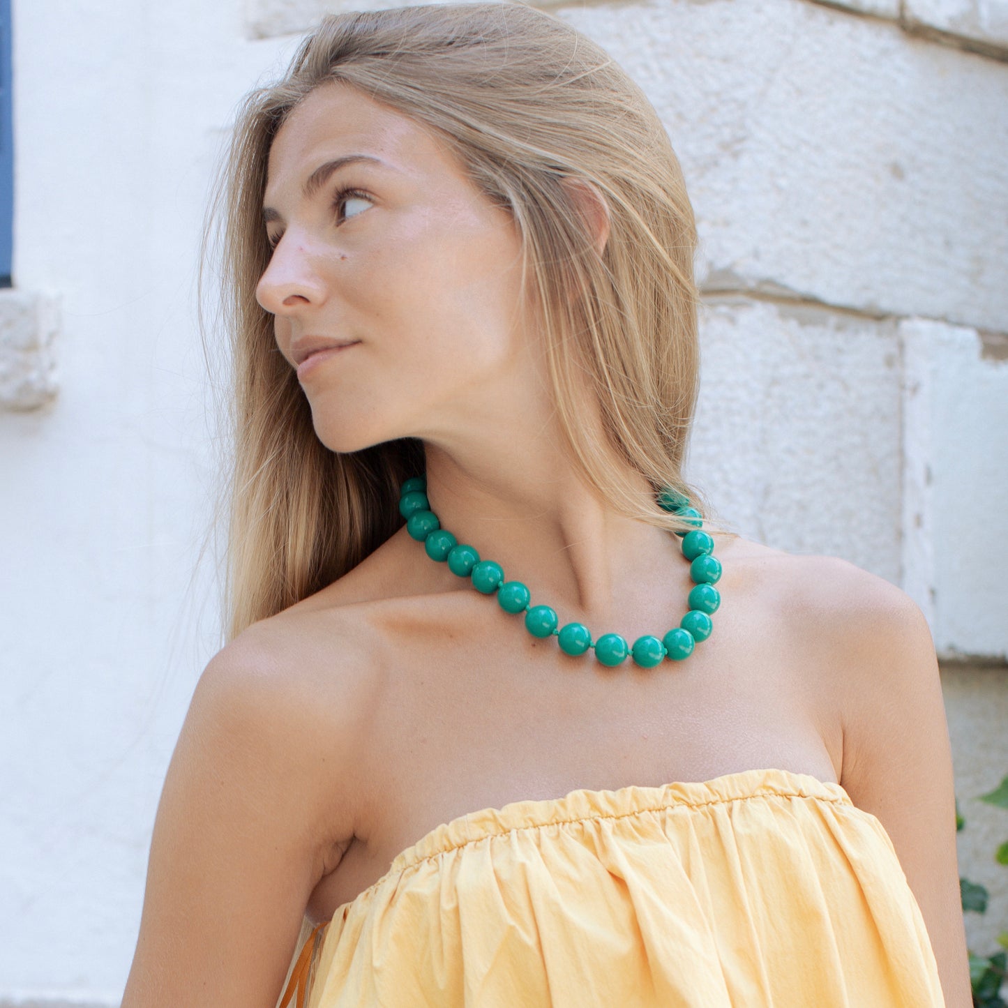 Collar bolas