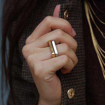 Anillo Flat, plano ovalado · puesto · Blankspot COMO SI NADA
